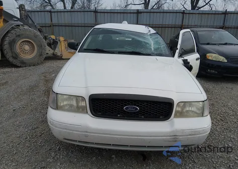 2009 Ford Crown Victoria Police/Police Interceptor z USA, uszkodzony, nr VIN 2FAHP71V89X100840